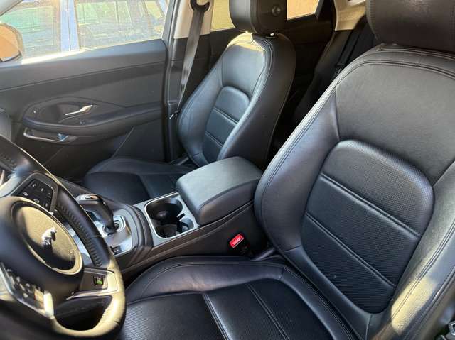 Jaguar E-Pace S AWD Automatik Leder Kamera LED AHK Android Auto