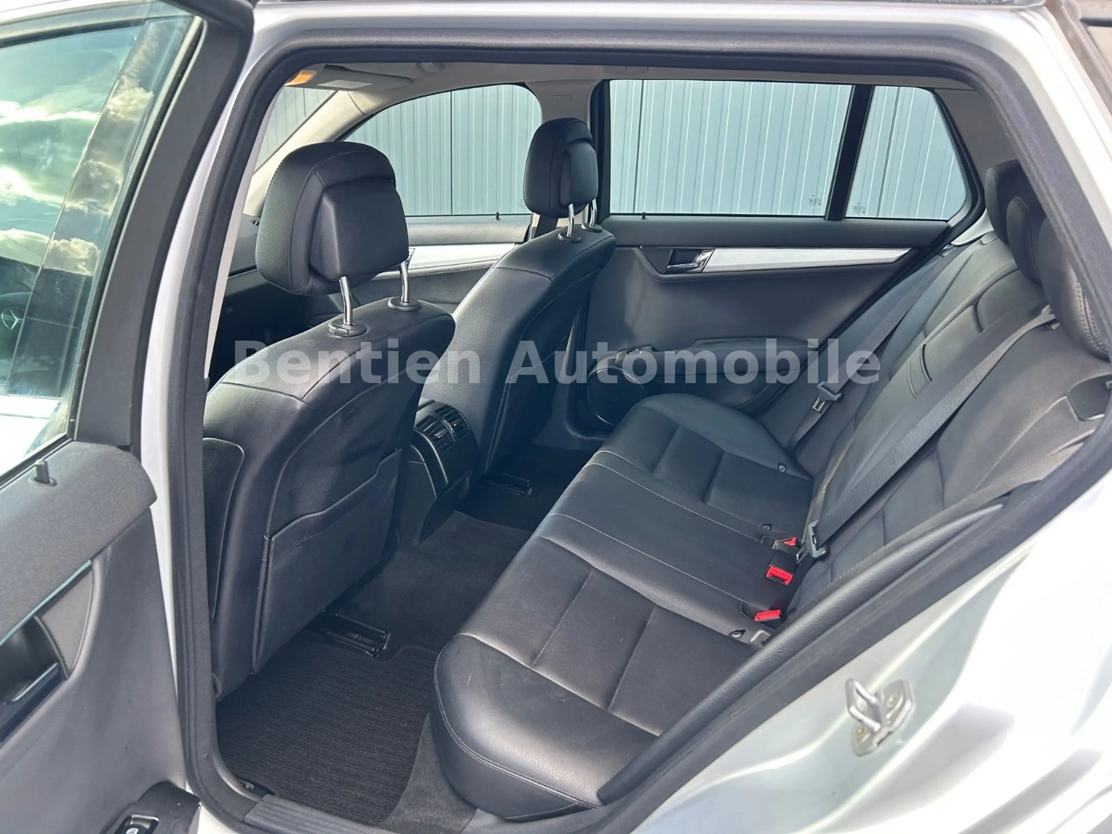 Mercedes-Benz C 350 CDI,Leder,Navi,SHZ.Alu,PDC — photo 9
