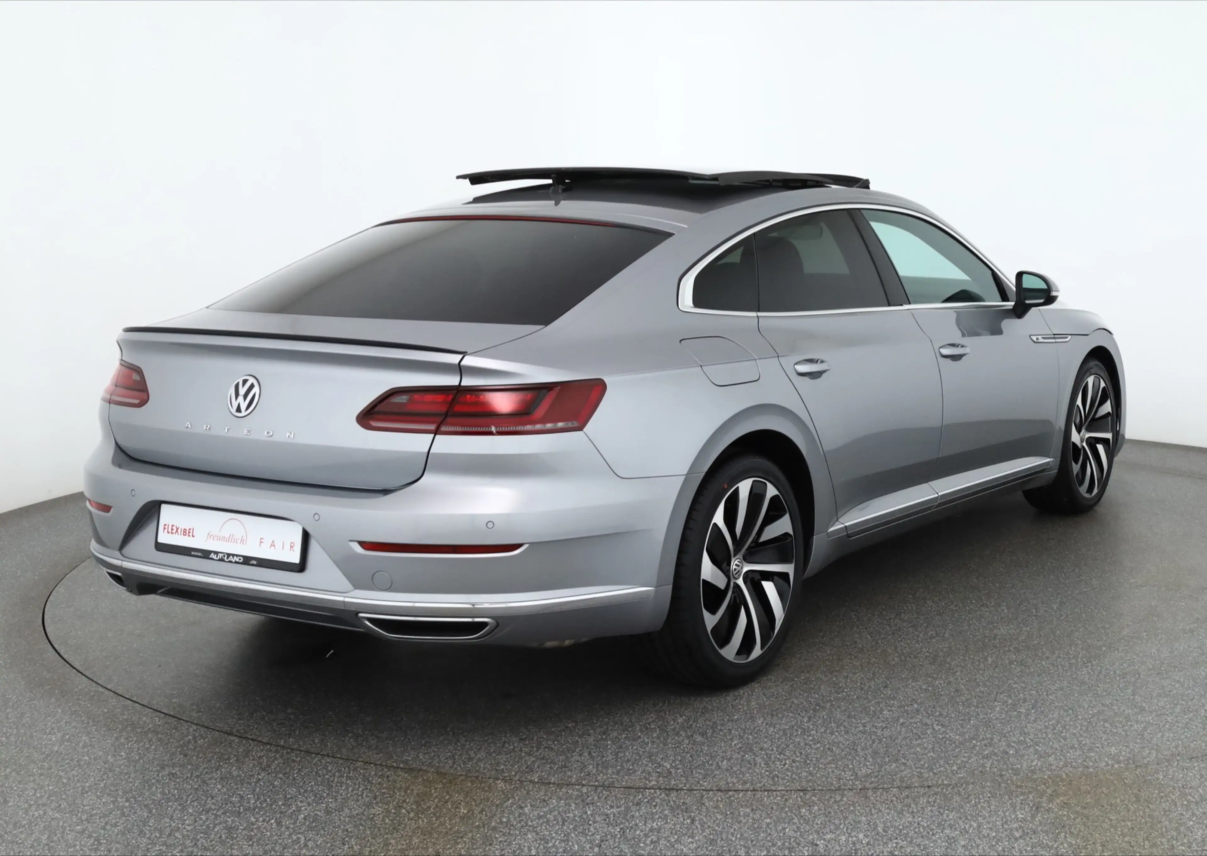 Volkswagen Arteon 2.0 TSI DSG R-Line LED Panorama ACC PDC — photo 5