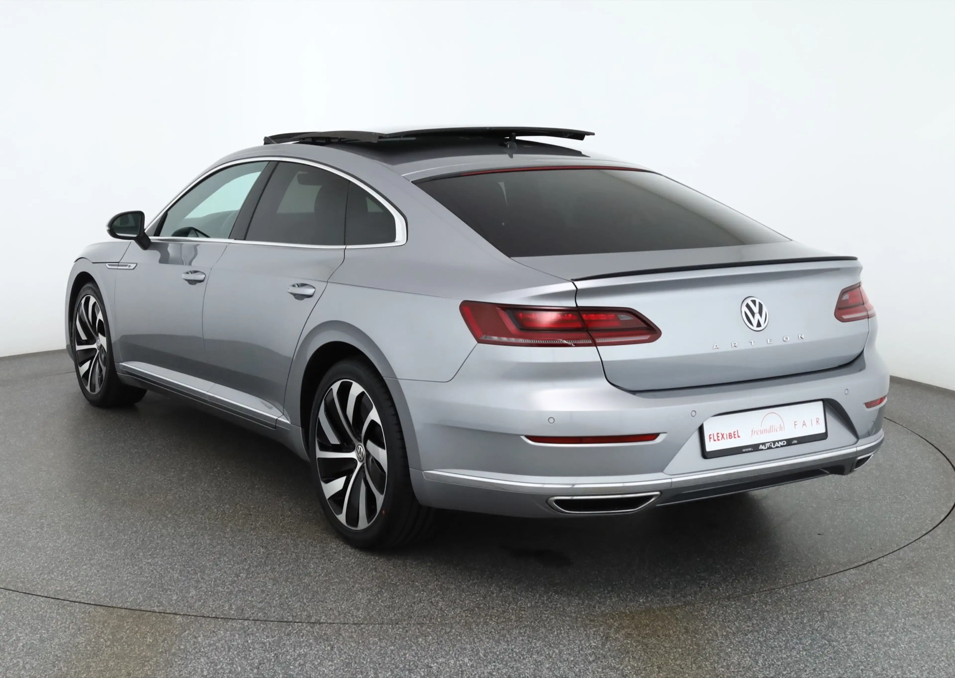 Volkswagen Arteon 2.0 TSI DSG R-Line LED Panorama ACC PDC — photo 3