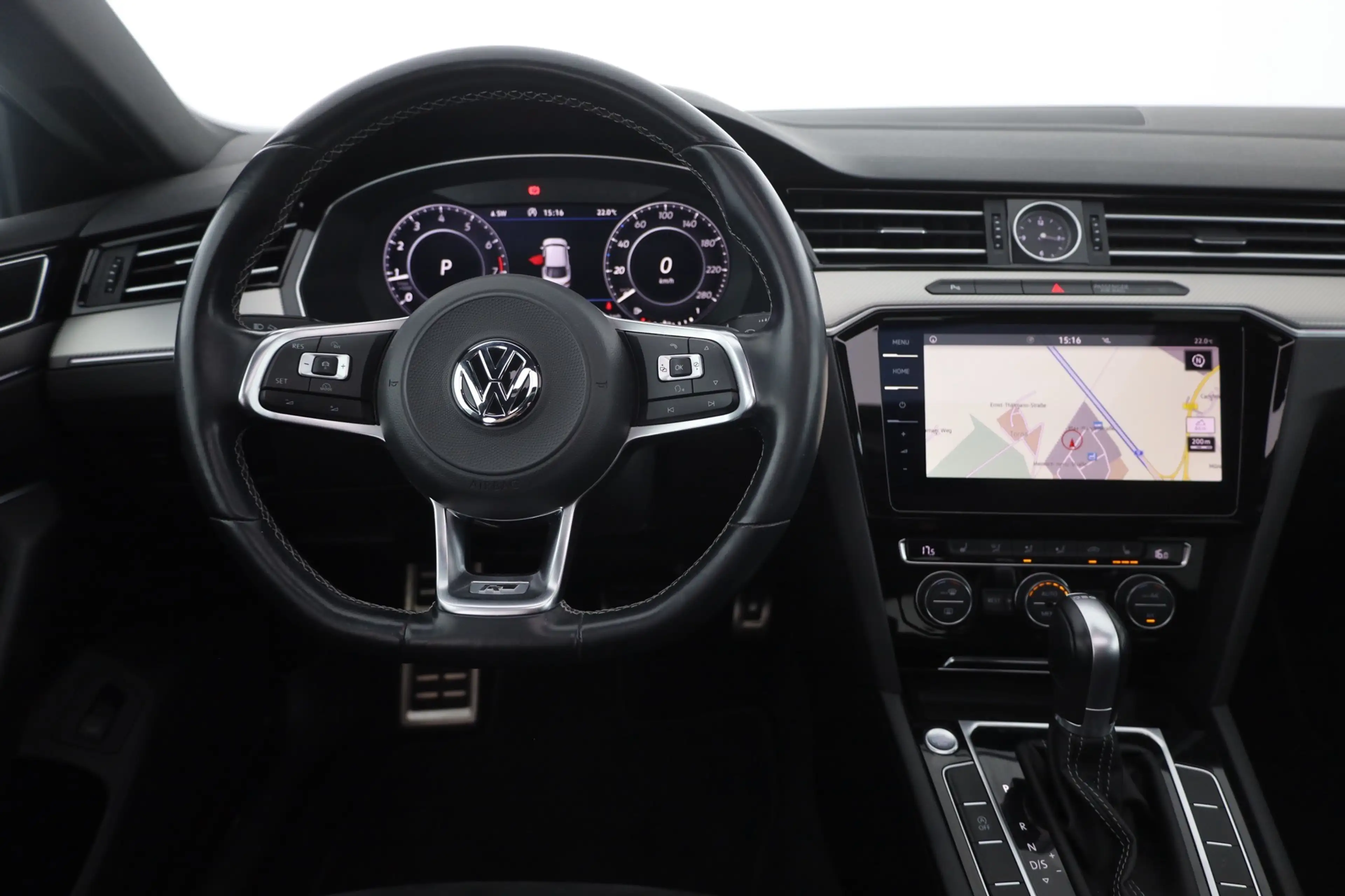 Volkswagen Arteon 2.0 TSI DSG R-Line LED Panorama ACC PDC — photo 10