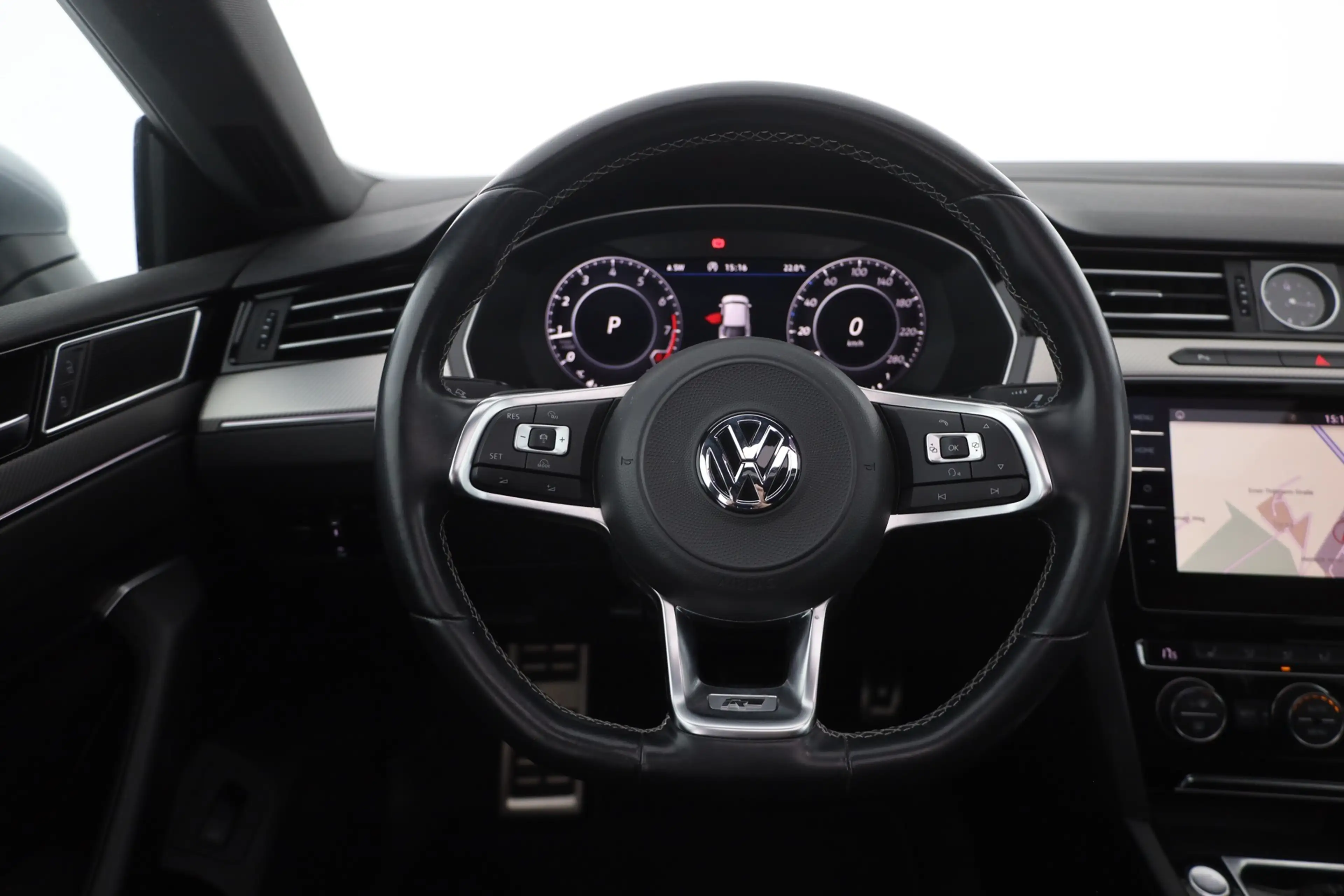 Volkswagen Arteon 2.0 TSI DSG R-Line LED Panorama ACC PDC — photo 15