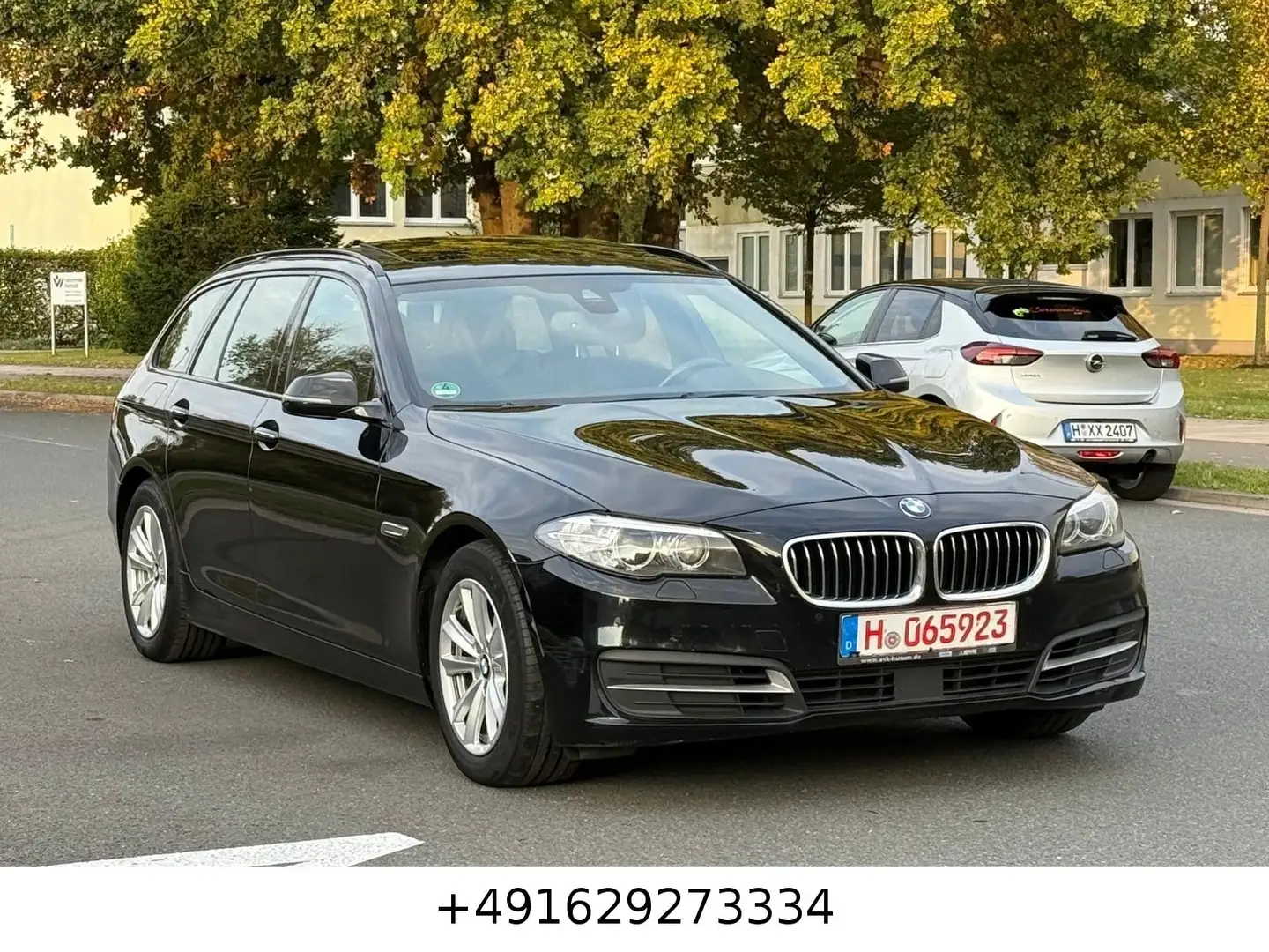 BMW 520 Baureihe 1 HAND/PANO/HUD/BIXENON/ROLLO/NAVI Schwarz - 1