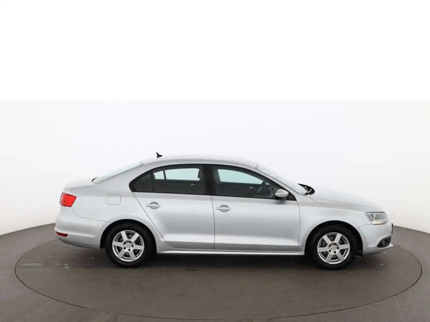 Volkswagen Jetta 1.2 TSI Comfortline SITZHZG TEMPOMAT PDC Сірий - 2