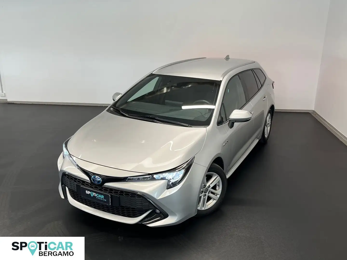 Toyota Corolla Active 1.8 Hybrid Touring Argintiu - 2