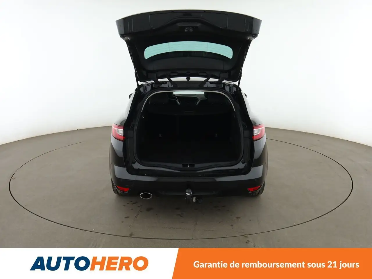 Renault Megane Berline — photo 16