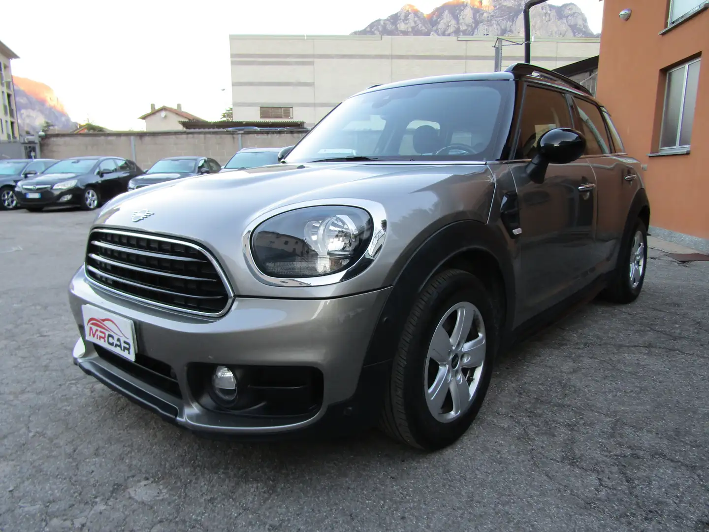 MINI Cooper Countryman Countryman Cooper D 2.0 Hype auto *108.000 KM* Grau - 1