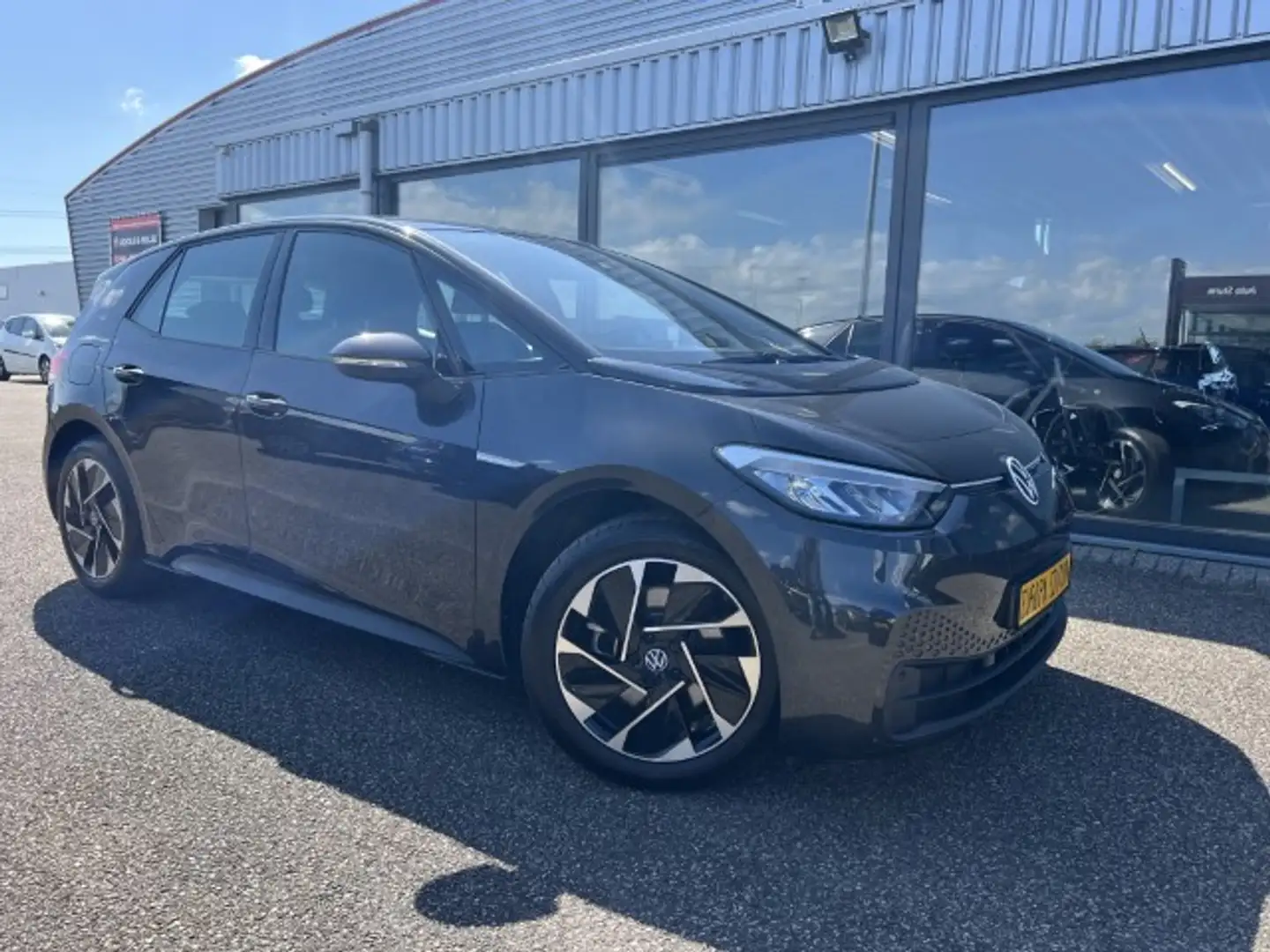 Volkswagen ID.3 45kWh 150pk Pure Zwart - 2