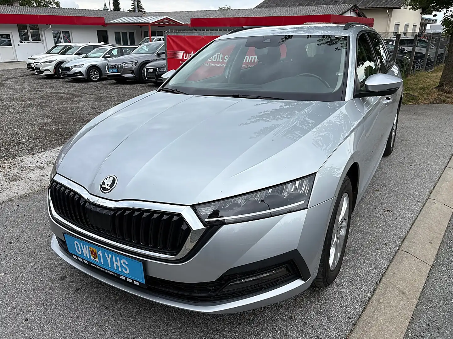 Skoda Octavia Combi 2,0 TDI 4x4 Ambition DSG Silber - 1
