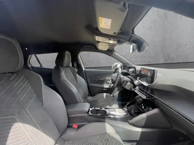 Peugeot 2008 view 13