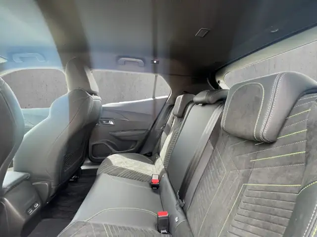 Peugeot 2008 view 8