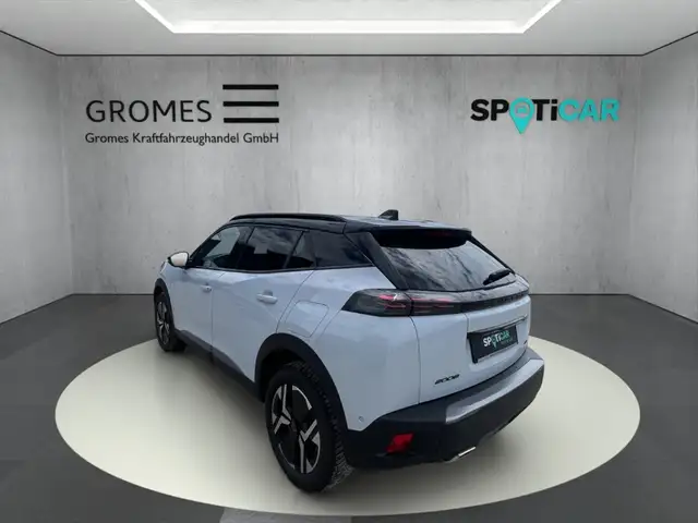 Peugeot 2008 view 5