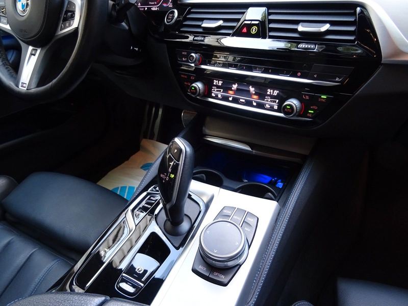 BMW 520 d Touring Aut 18" M Sportpaket Navi LEDer H/K — photo 9