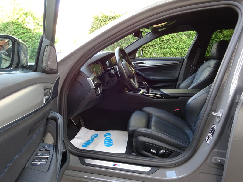 BMW 520 d Touring Aut 18" M Sportpaket Navi LEDer H/K — photo 12