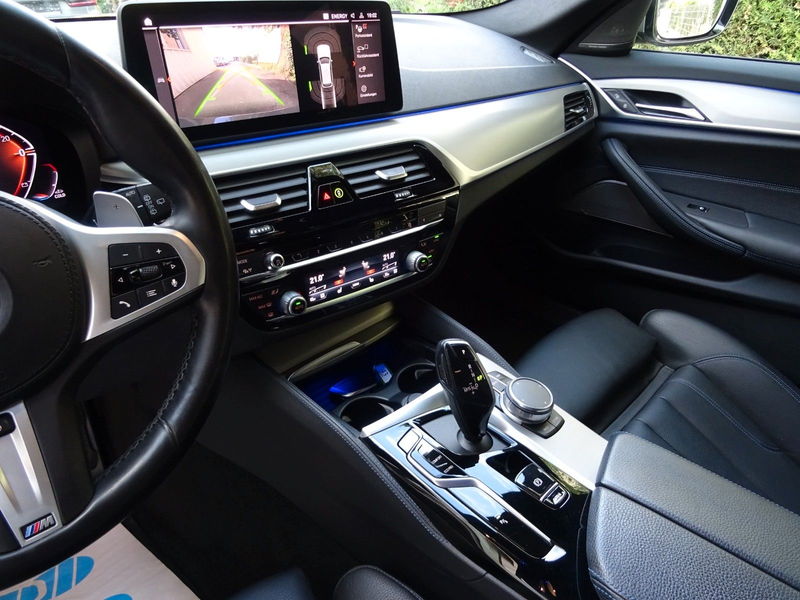 BMW 520 d Touring Aut 18" M Sportpaket Navi LEDer H/K — photo 11