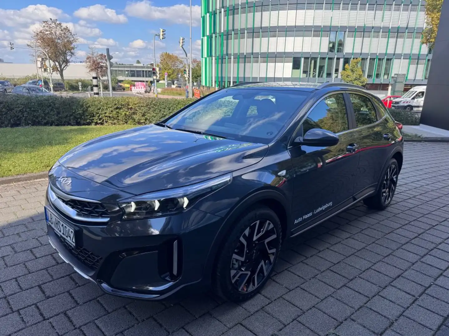 Kia XCeed 1.0 T-GDI OPF VISION Grau - 1