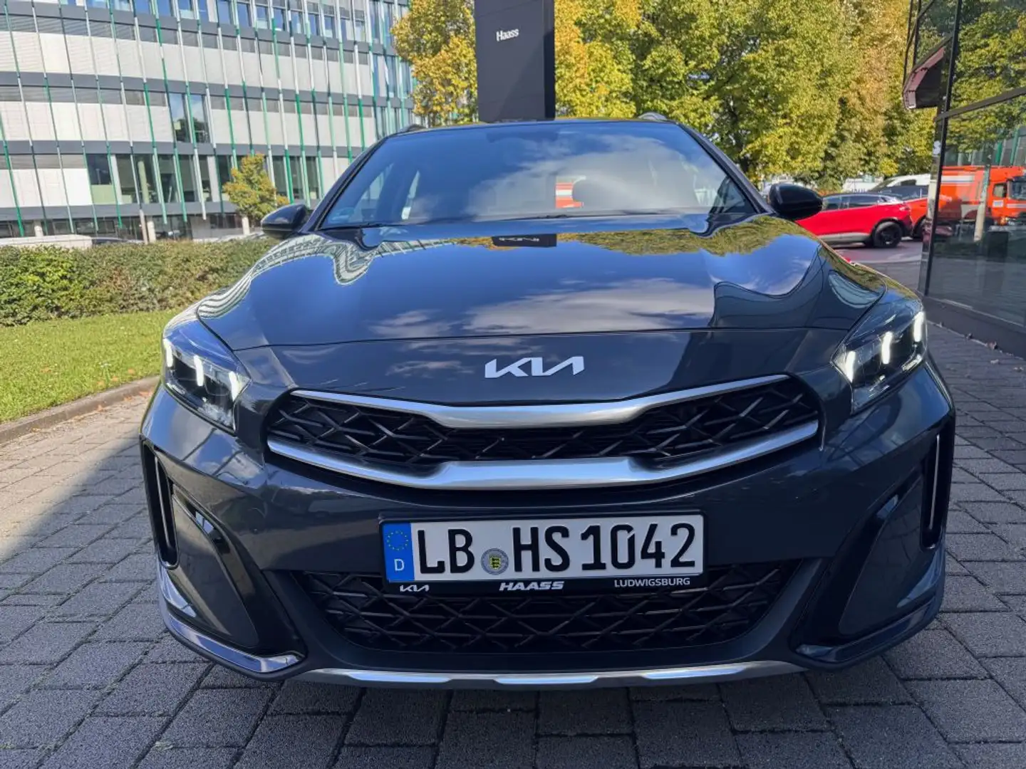 Kia XCeed 1.0 T-GDI OPF VISION Grau - 2