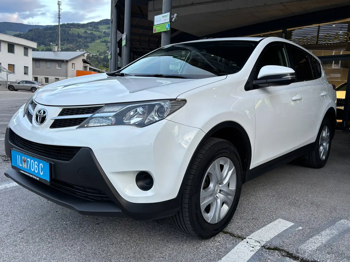 Toyota RAV4 RAV4 2,0 D-4D City 2WD City Weiß - 1