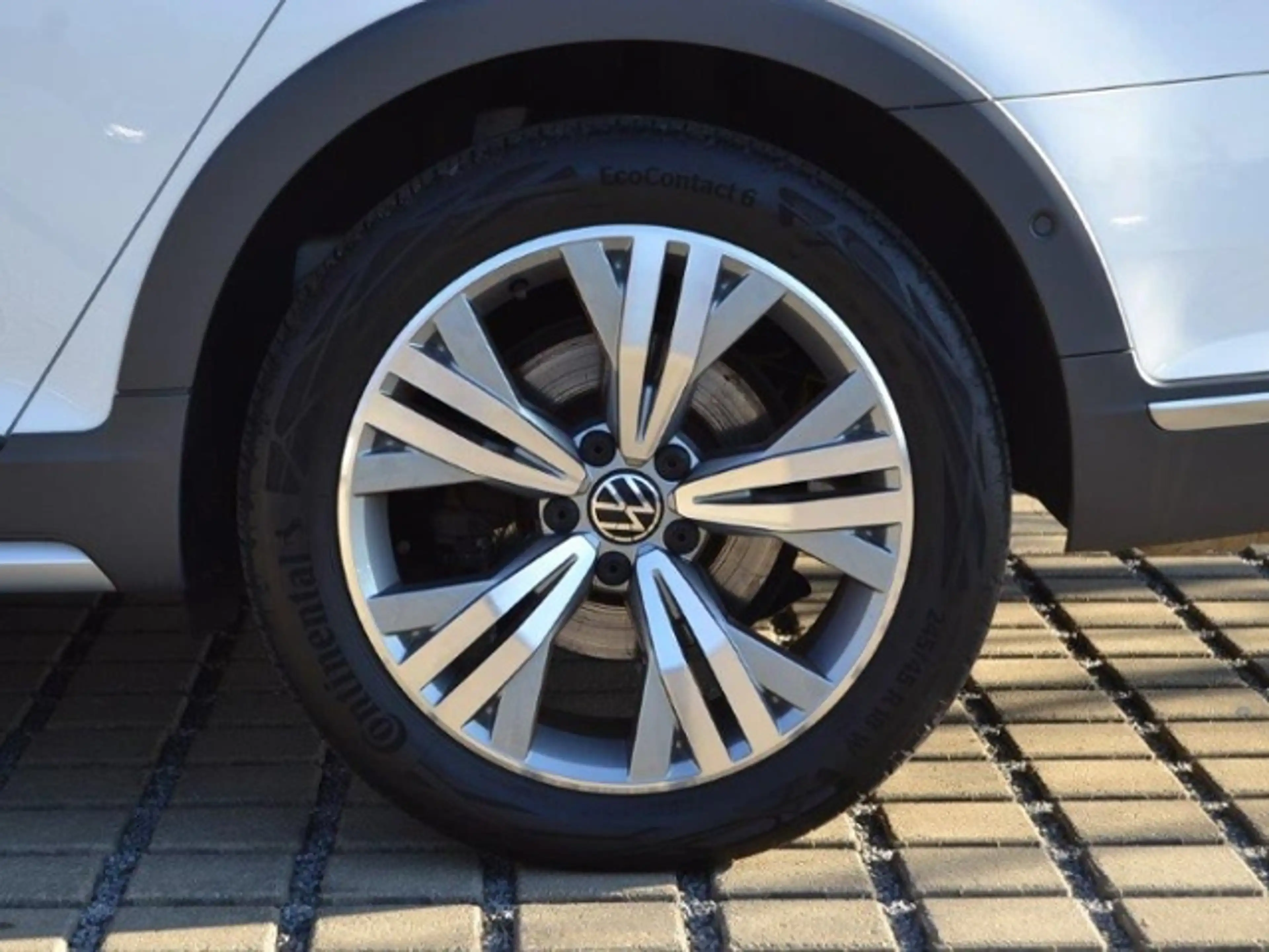 Volkswagen Passat Alltrack 2.0 TDI 190 PS 4Motion DSG AHK/MATRIX/18-ZOLL/PAN — photo 8