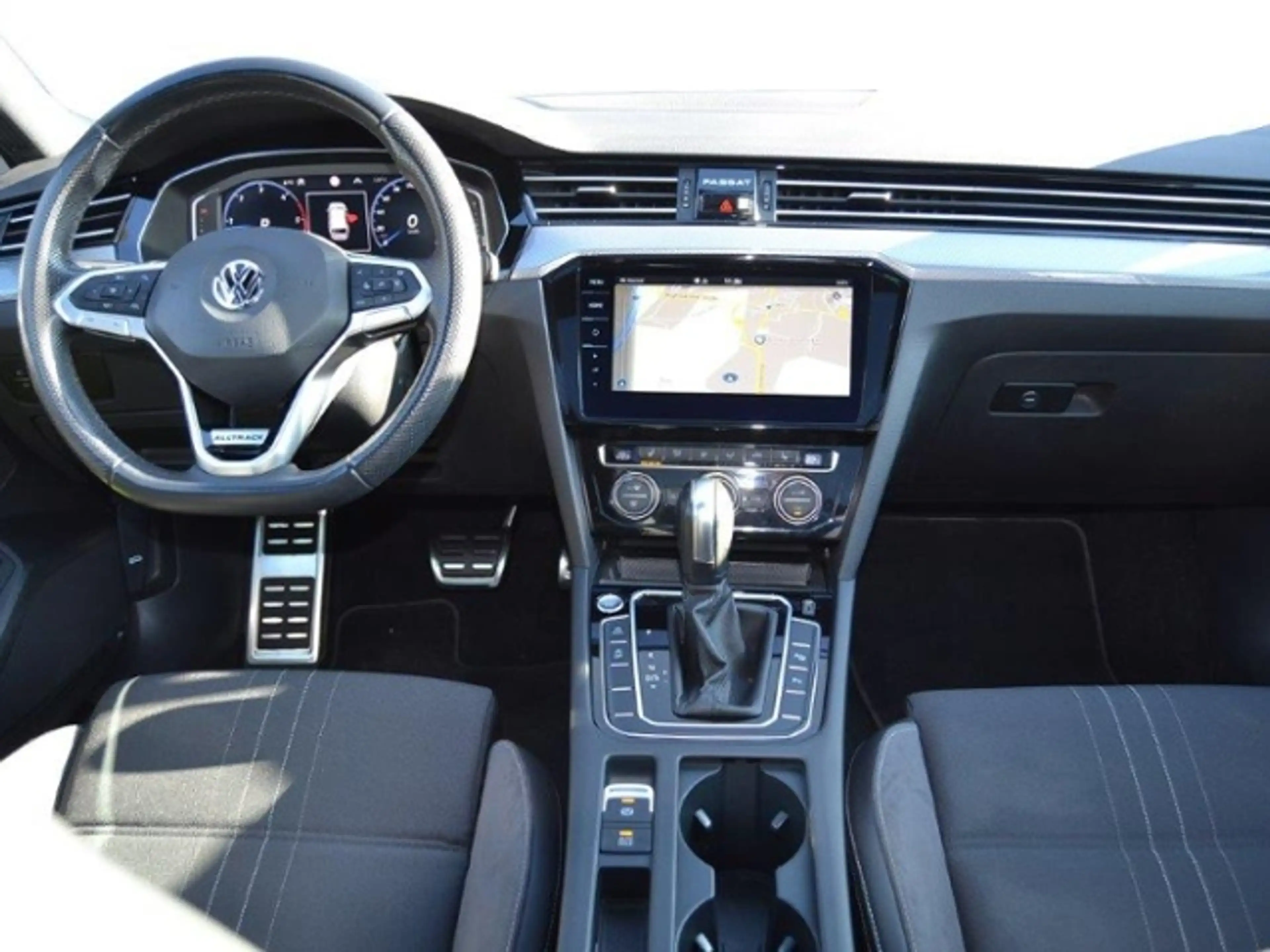 Volkswagen Passat Alltrack 2.0 TDI 190 PS 4Motion DSG AHK/MATRIX/18-ZOLL/PAN — photo 7