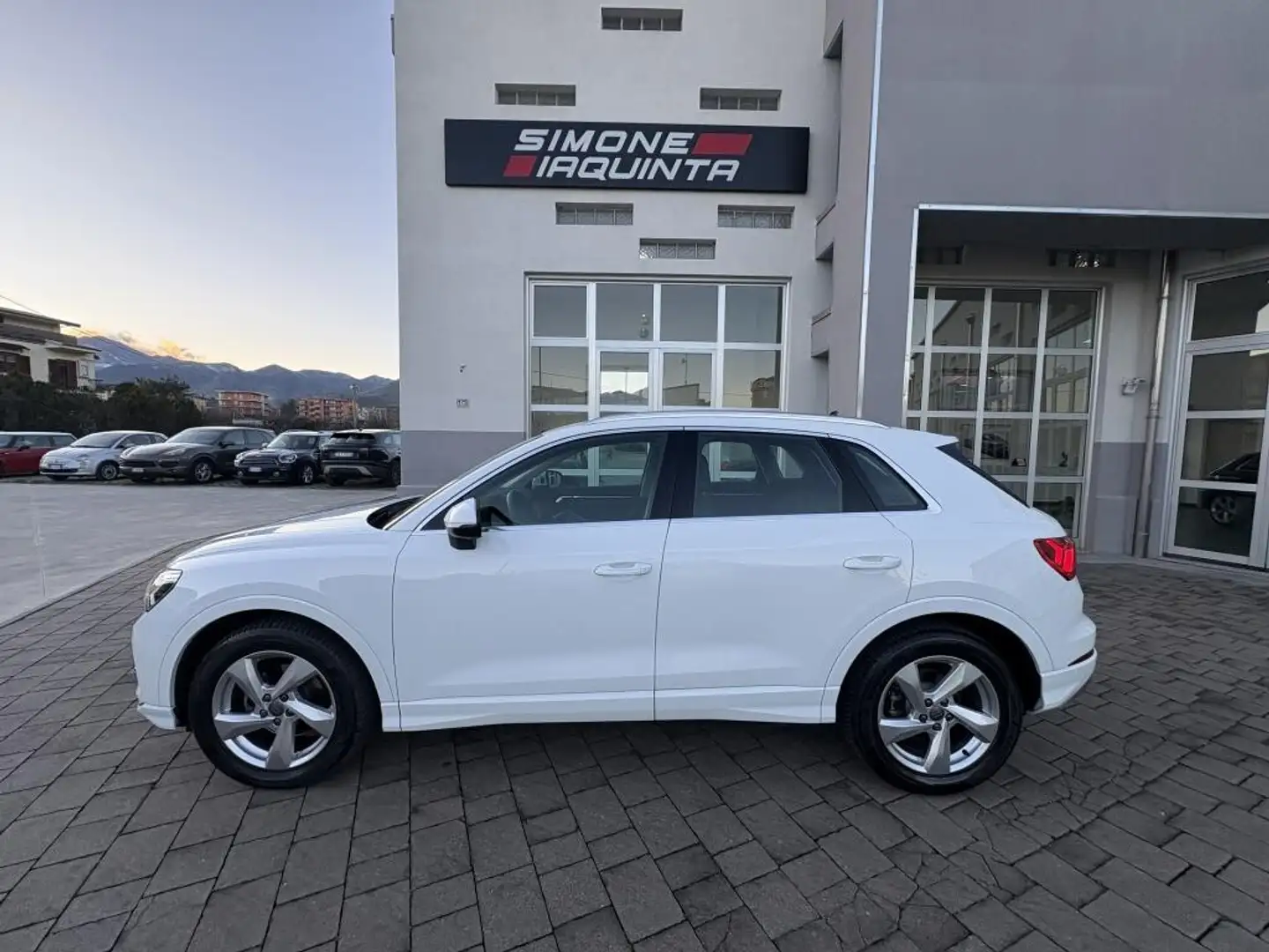 Audi Q3 35 TDI 2.0 150cv S tronic Business Advanced Blanc - 2