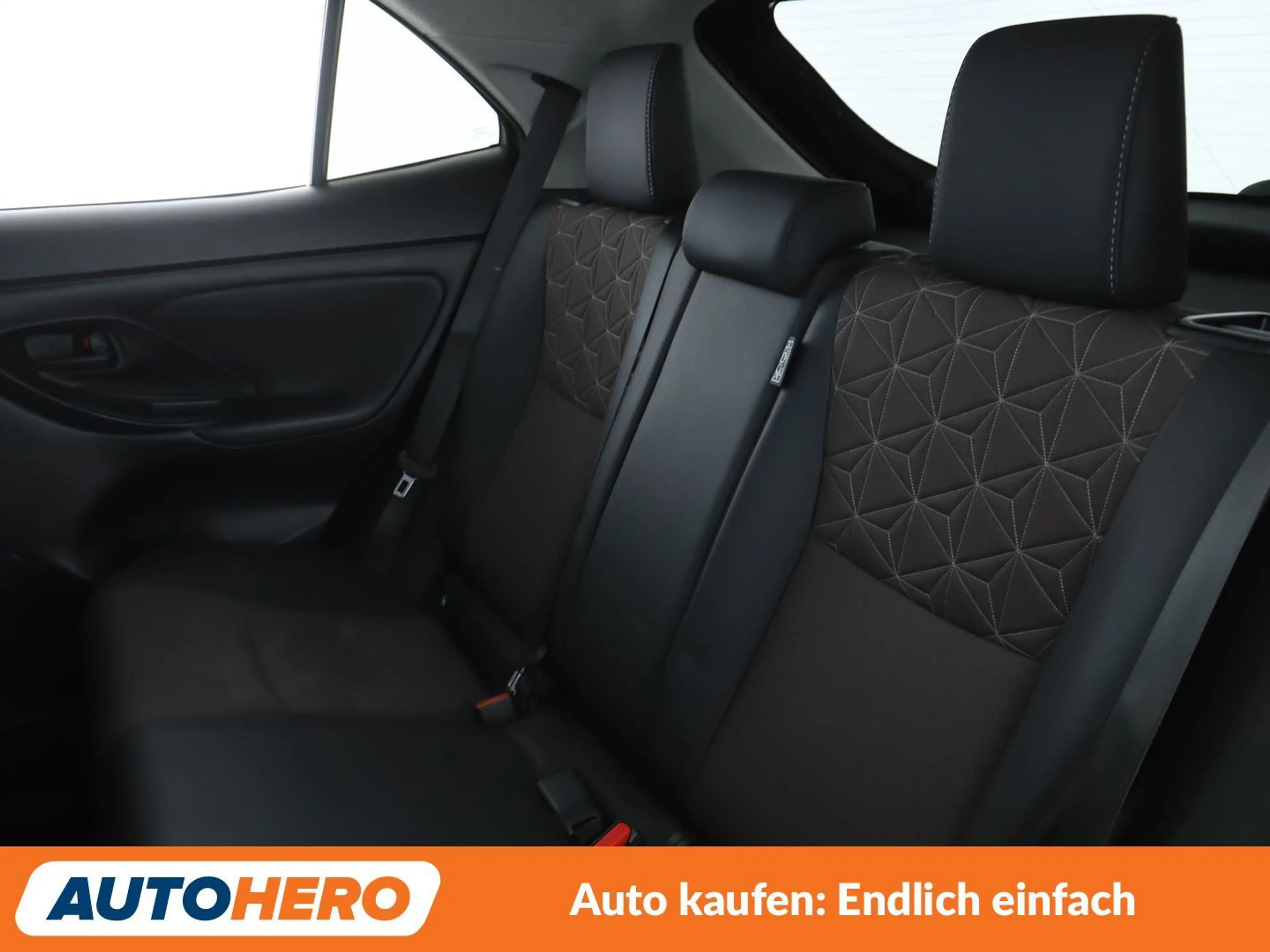 Toyota Yaris Cross 1.5 Hybrid 2WD Aut*NAVI*LED*ACC*CAM*PDC*SHZ* — photo 14