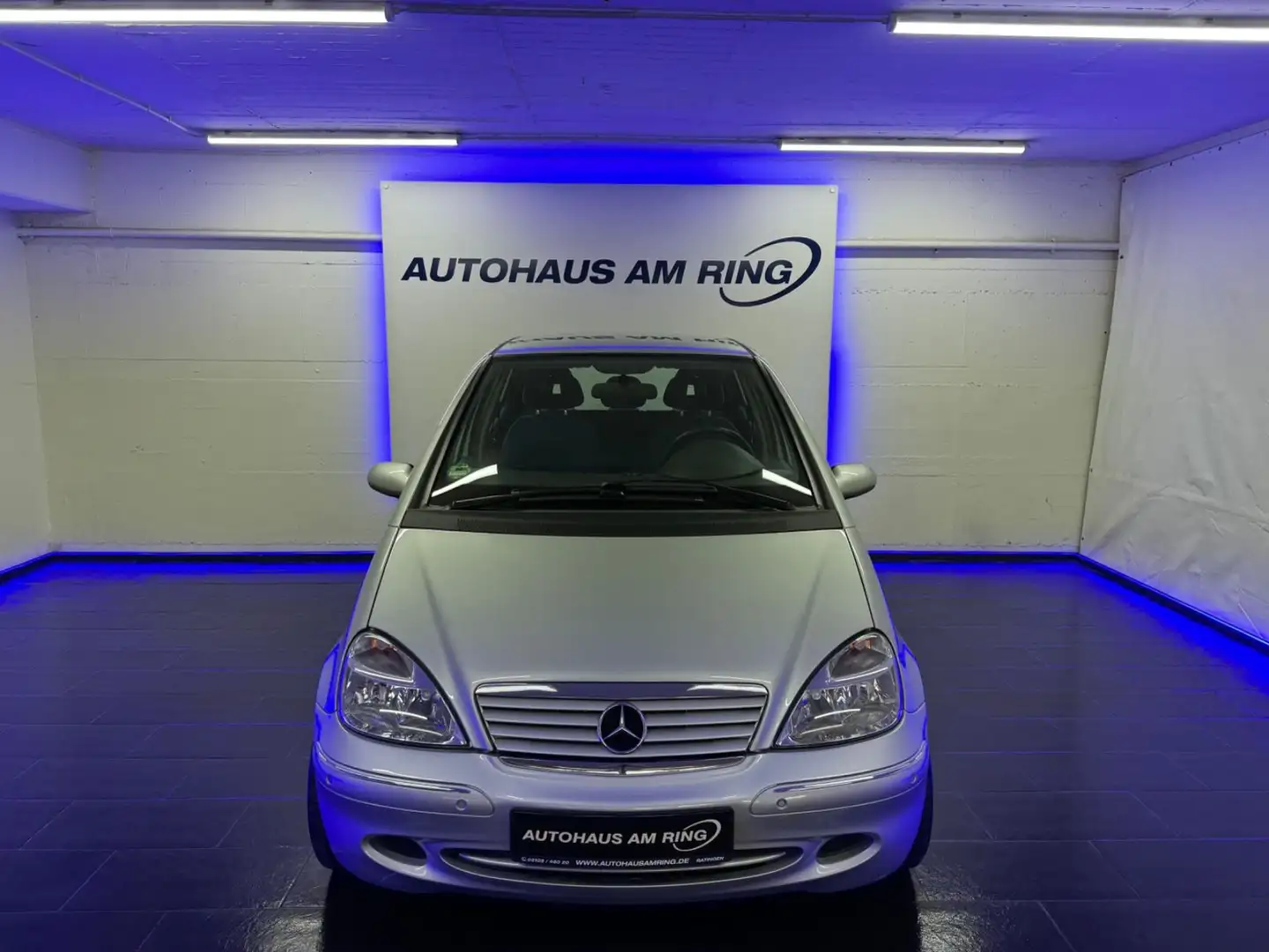 Mercedes-Benz A 190 Elegance Aut. KLIMA ALU 2xPDC TEMPO Gris - 1