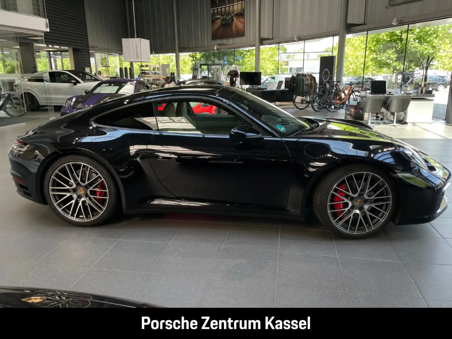 Porsche 911 4 S 3.0 EU6d (911) Carrera 4S Schwarz - 2