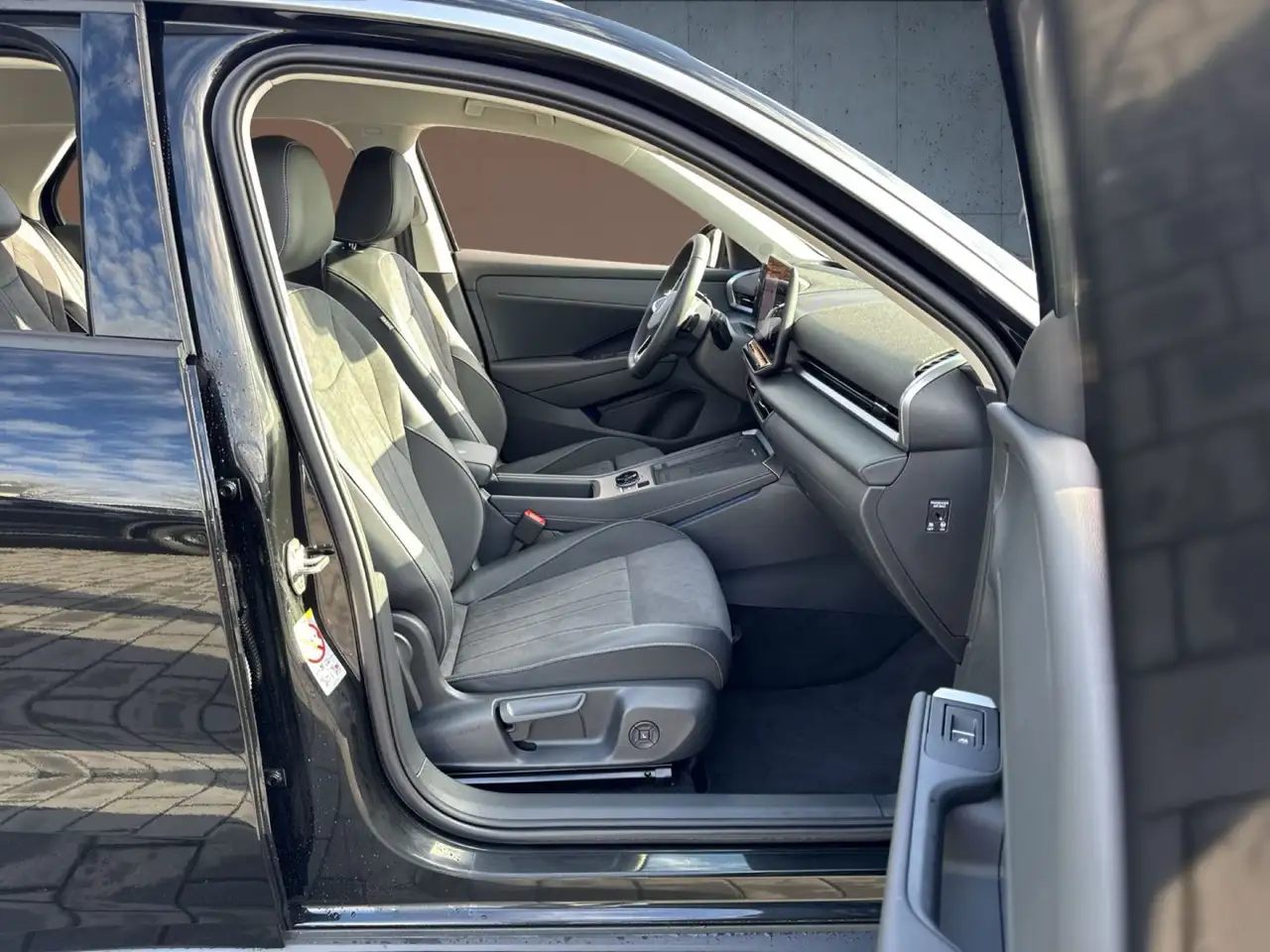 Volkswagen T-Roc T-ROC Style 1.5 TSI DSG AHK/Nav/Kam/ACC/LED+/App 15
