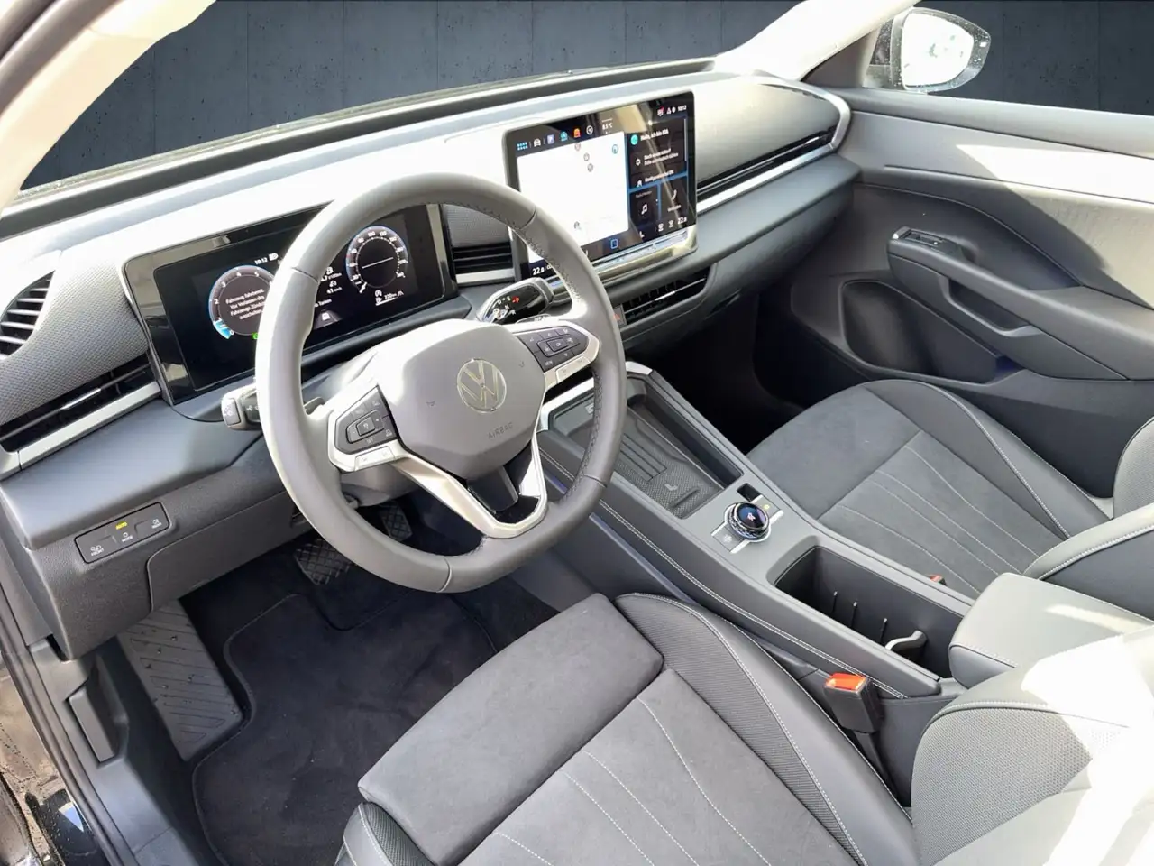 Volkswagen T-Roc T-ROC Style 1.5 TSI DSG AHK/Nav/Kam/ACC/LED+/App 9