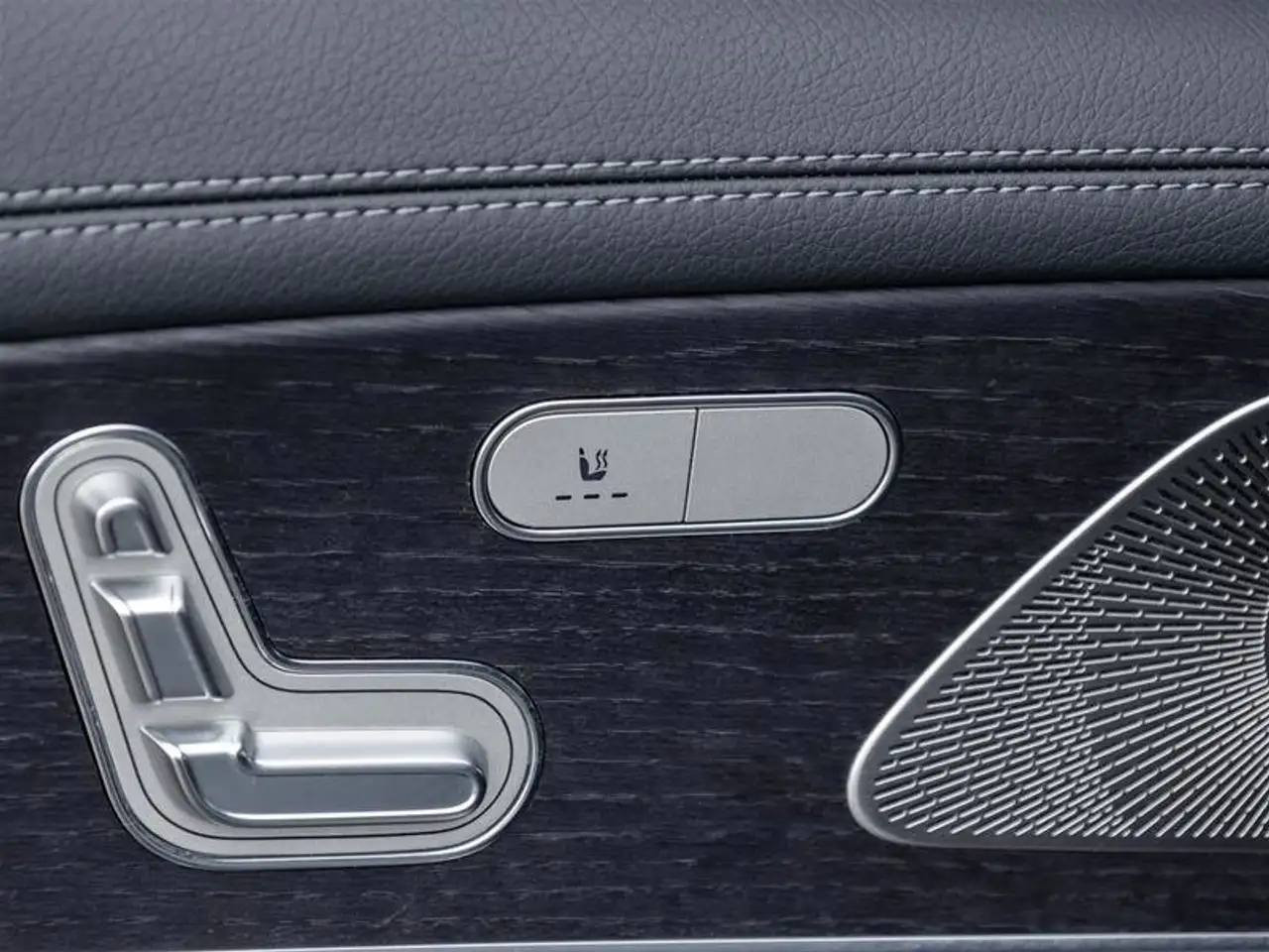 Mercedes-Benz GLS снимка Mercedes-Benz GLS