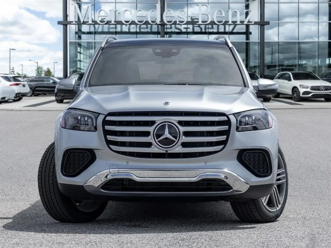Mercedes-Benz GLS снимка Mercedes-Benz GLS
