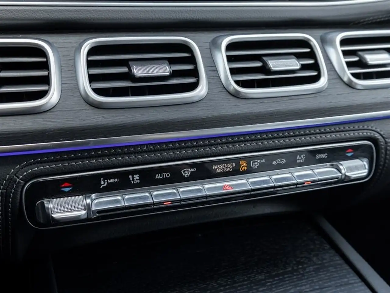 Mercedes-Benz GLS снимка Mercedes-Benz GLS