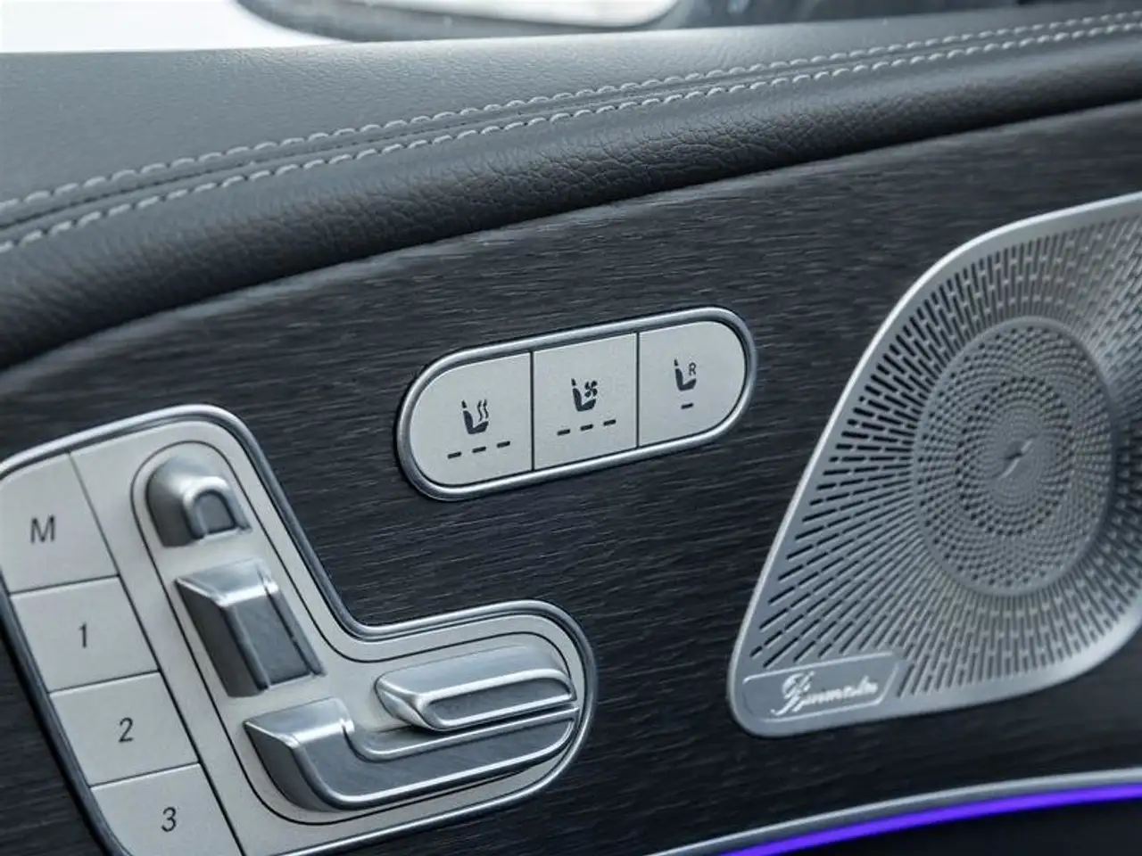 Mercedes-Benz GLS снимка Mercedes-Benz GLS
