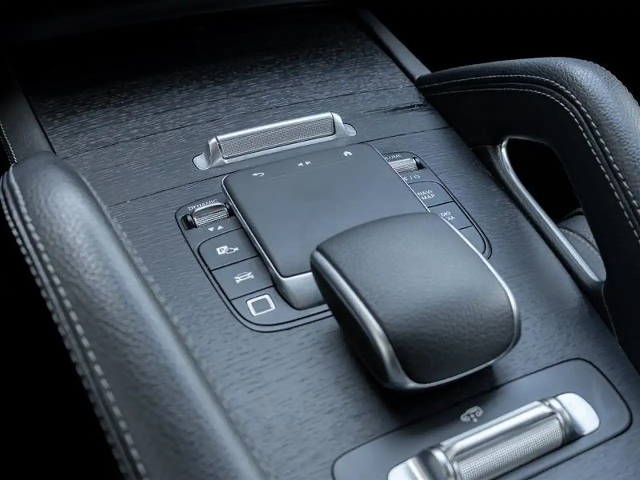 Mercedes-Benz GLS снимка Mercedes-Benz GLS