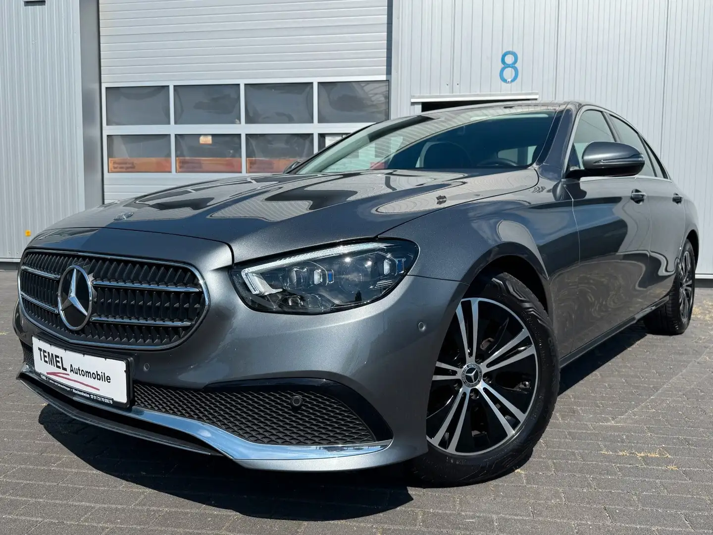 Mercedes-Benz E 200 d AVANTGARDE Widescreen Multibeam LED KAME Gris - 1