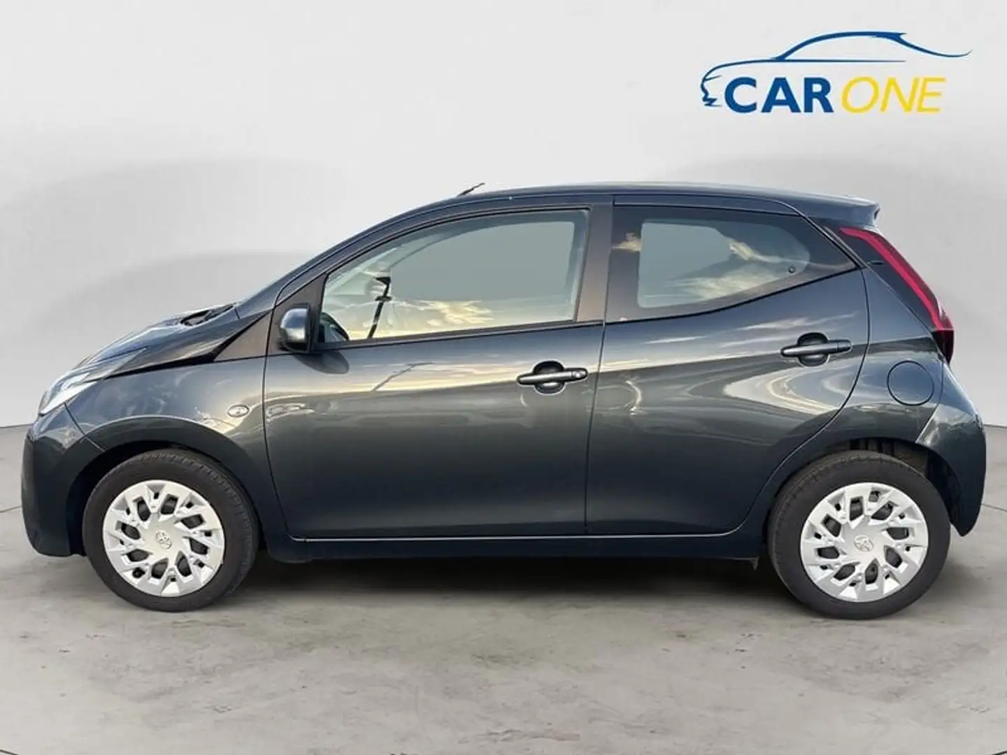 Toyota Aygo 1.0 VVT-i 72 CV 5p. x-business Nero - 2