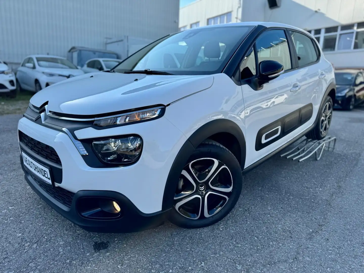 Citroen C3 Shine Pack Led Navi Klimaauto Apple CarPlay Blanc - 1