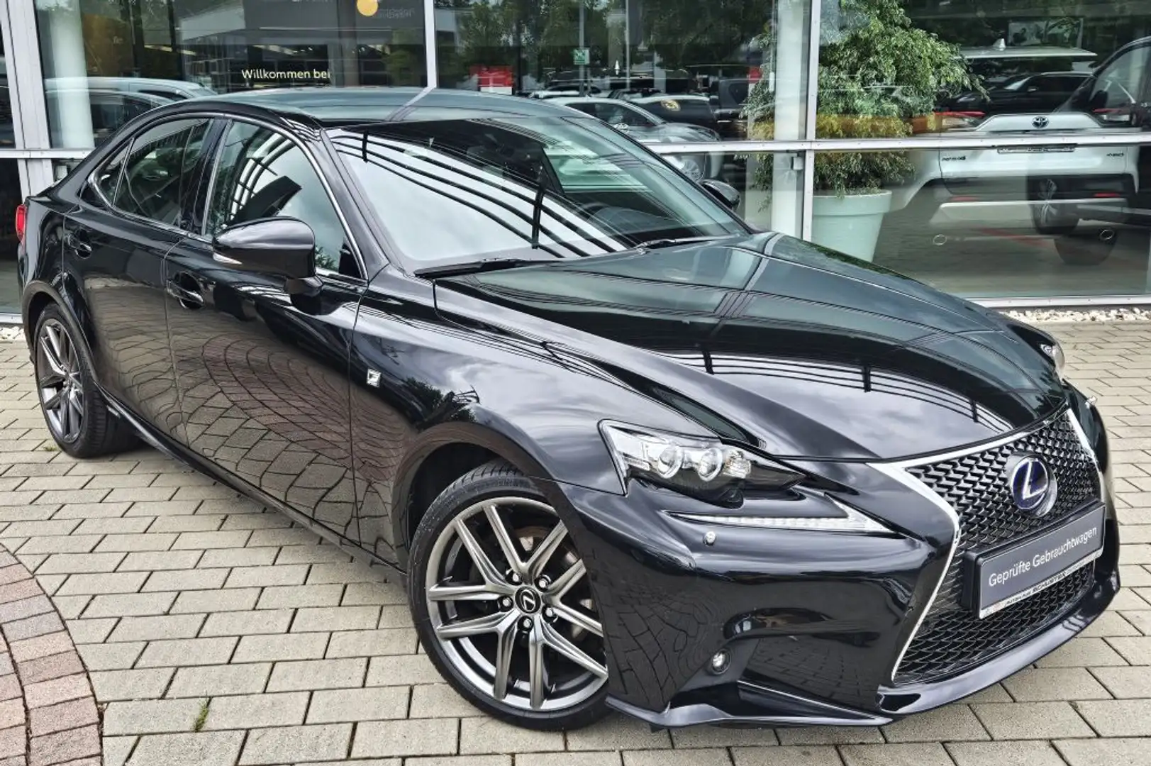Lexus IS 300 300h F Sport Zwart - 1
