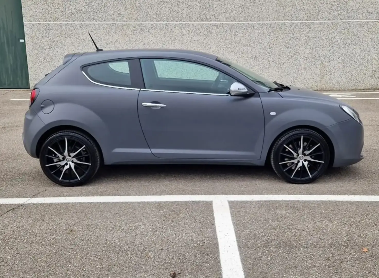 Alfa Romeo MiTo MiTo 1.4 Junior Distinctive sport pack 78cv Grigio - 2