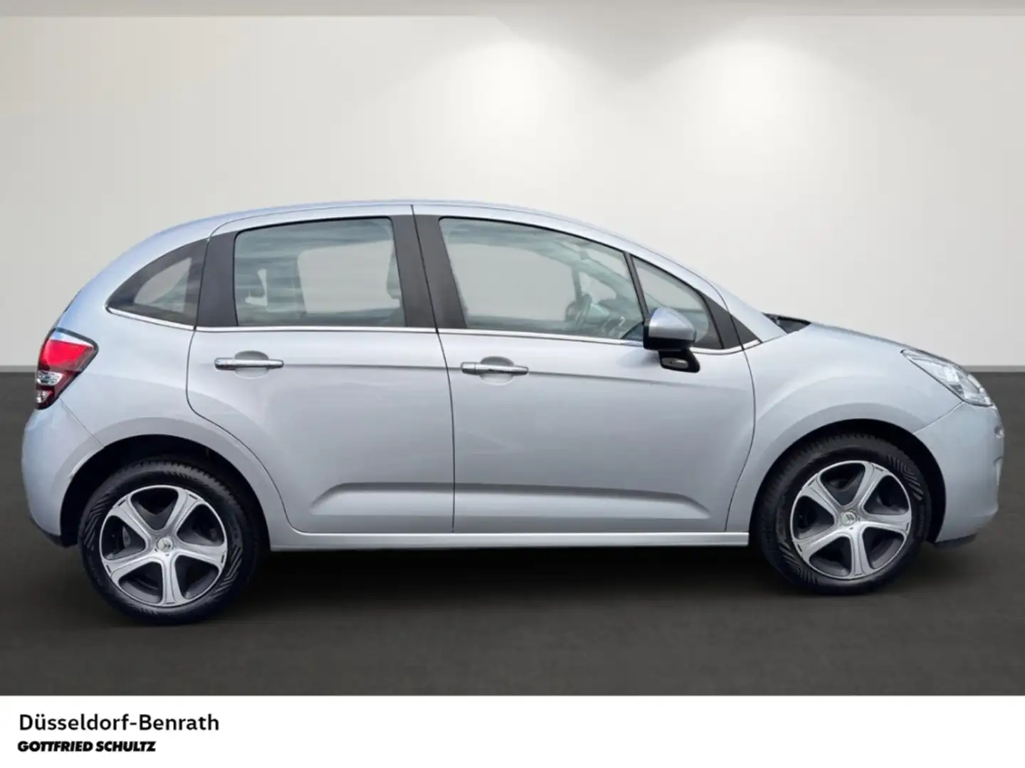 Citroen C3 Selection PureTech 1.2 e-VTI LED Bluetooth Tempoma Grigio - 2