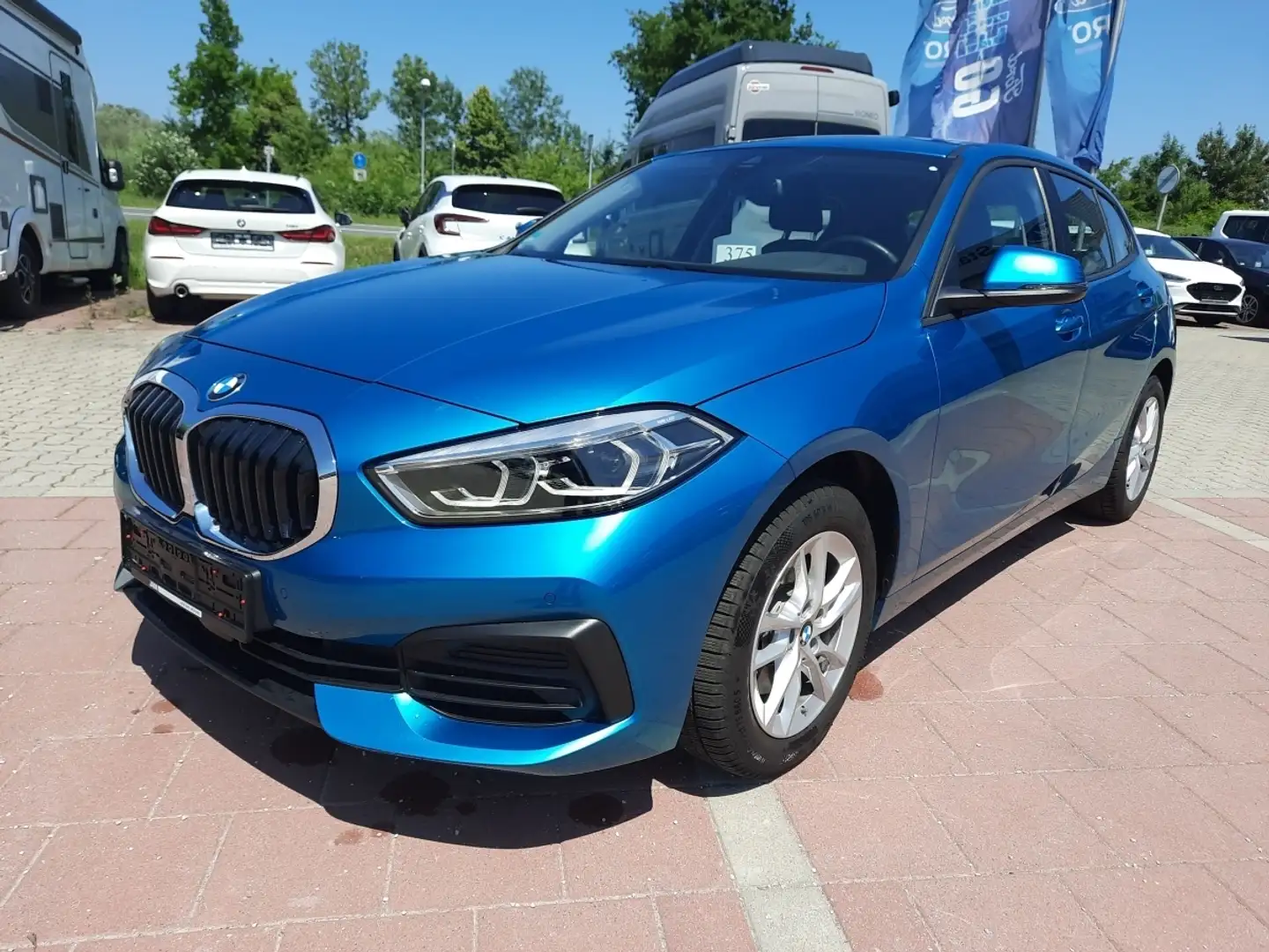 BMW 118 i Advantage LED PDC SHZ Pano. BMW Live Cockp. Niebieski - 2