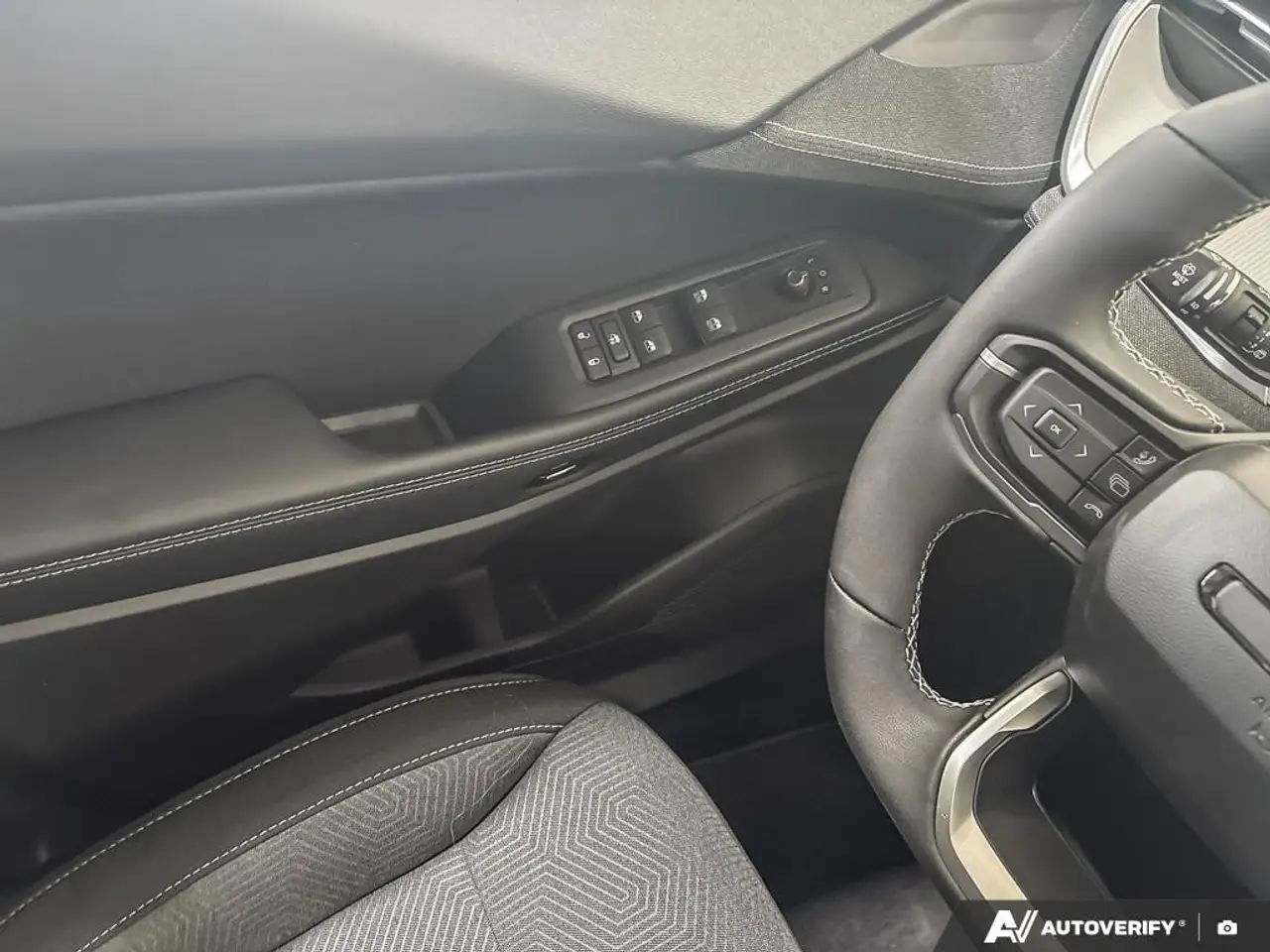 Jeep Cherokee снимка Jeep Cherokee