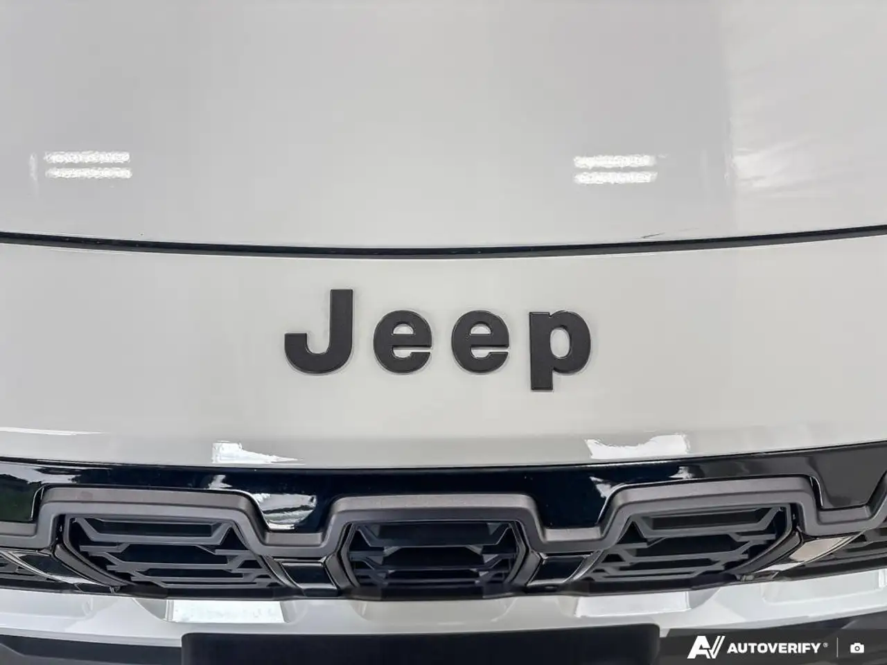 Jeep Cherokee снимка Jeep Cherokee