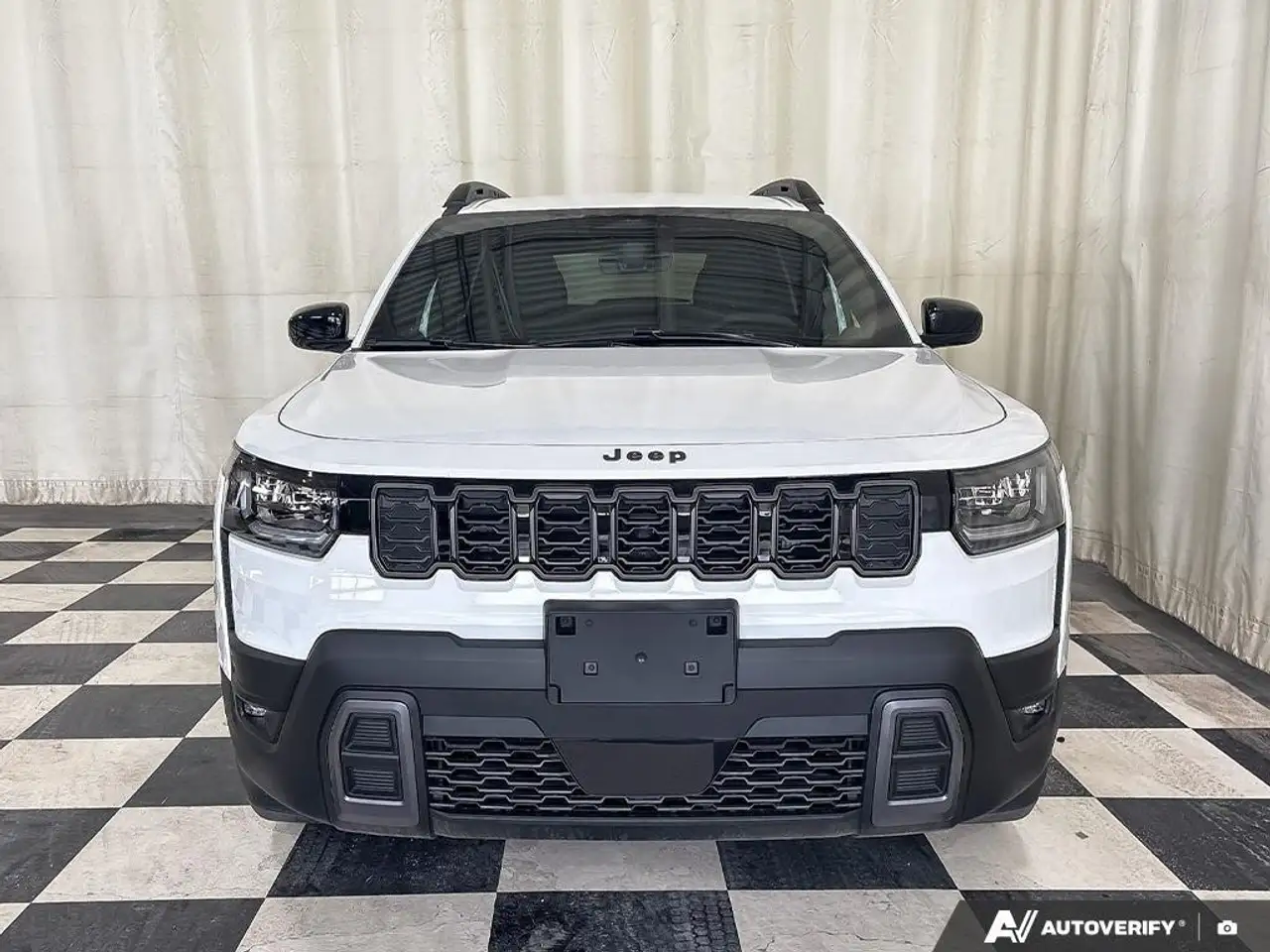 Jeep Cherokee снимка Jeep Cherokee