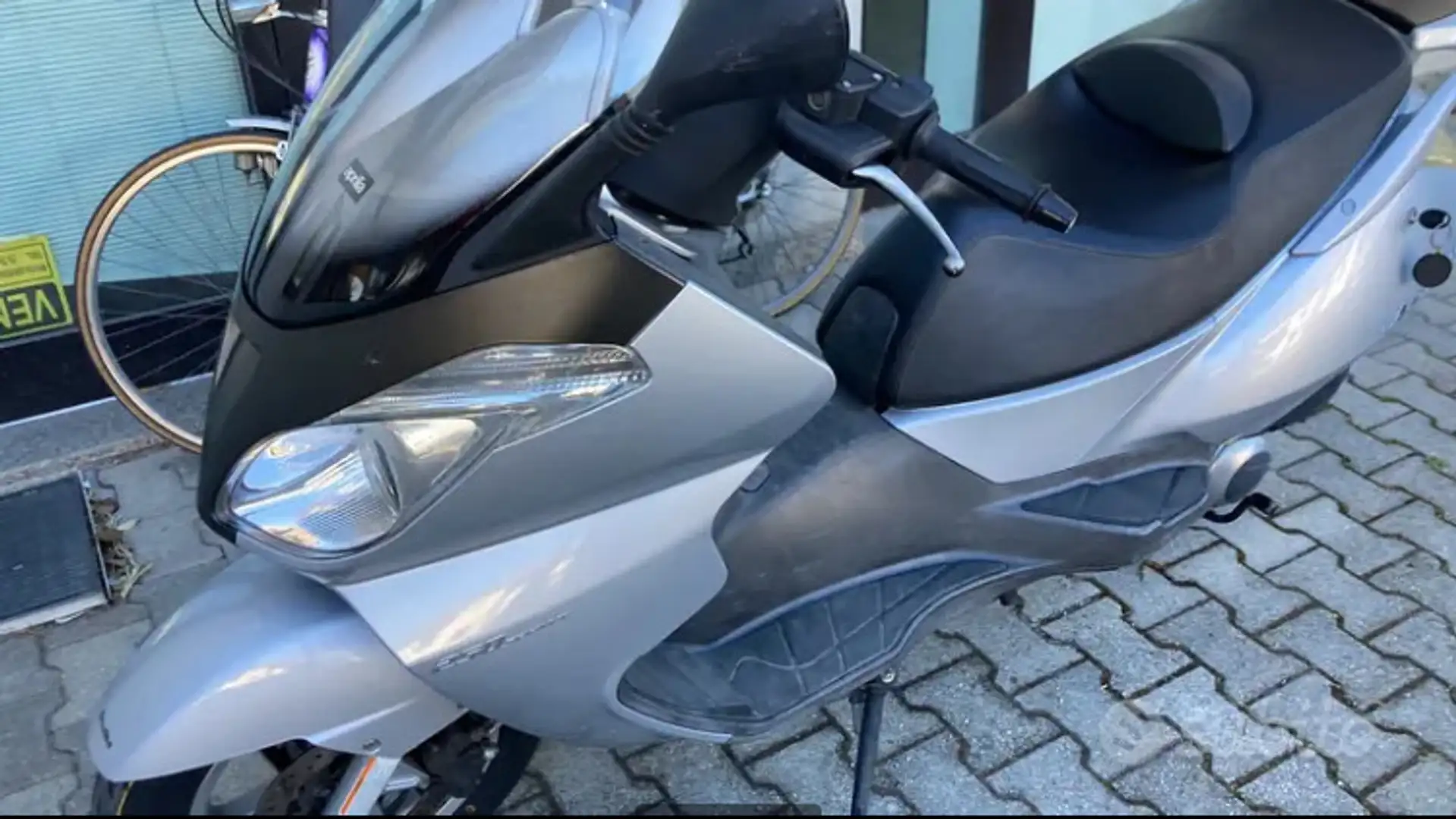 Aprilia Atlantic 250 sprint - 2