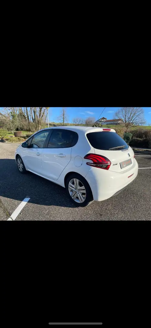 Peugeot 208 1.2 PureTech 82ch BVM5 Style Blanc - 1