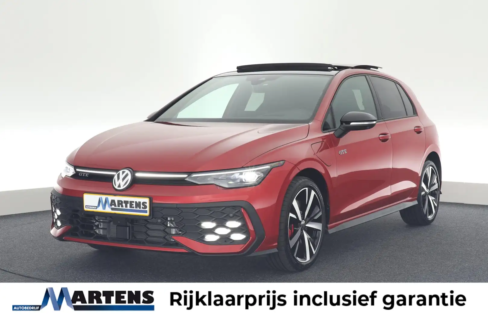 Volkswagen Golf GTE 1.5 272pk eHybrid Trekhaak 360Camera Head-Up Panor Rouge - 1