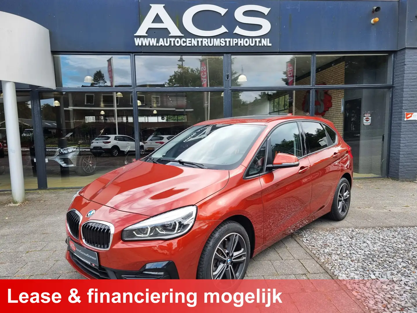 BMW 220 2-serie Active Tourer 220i High Executive Edition Rood - 1