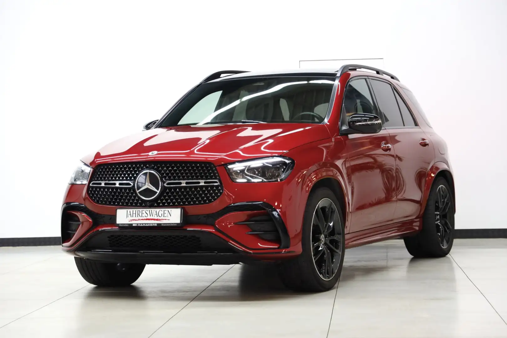 Mercedes-Benz GLE 350 de 4M AMG Premium Night 22" PANO Distronic+ Rouge - 1